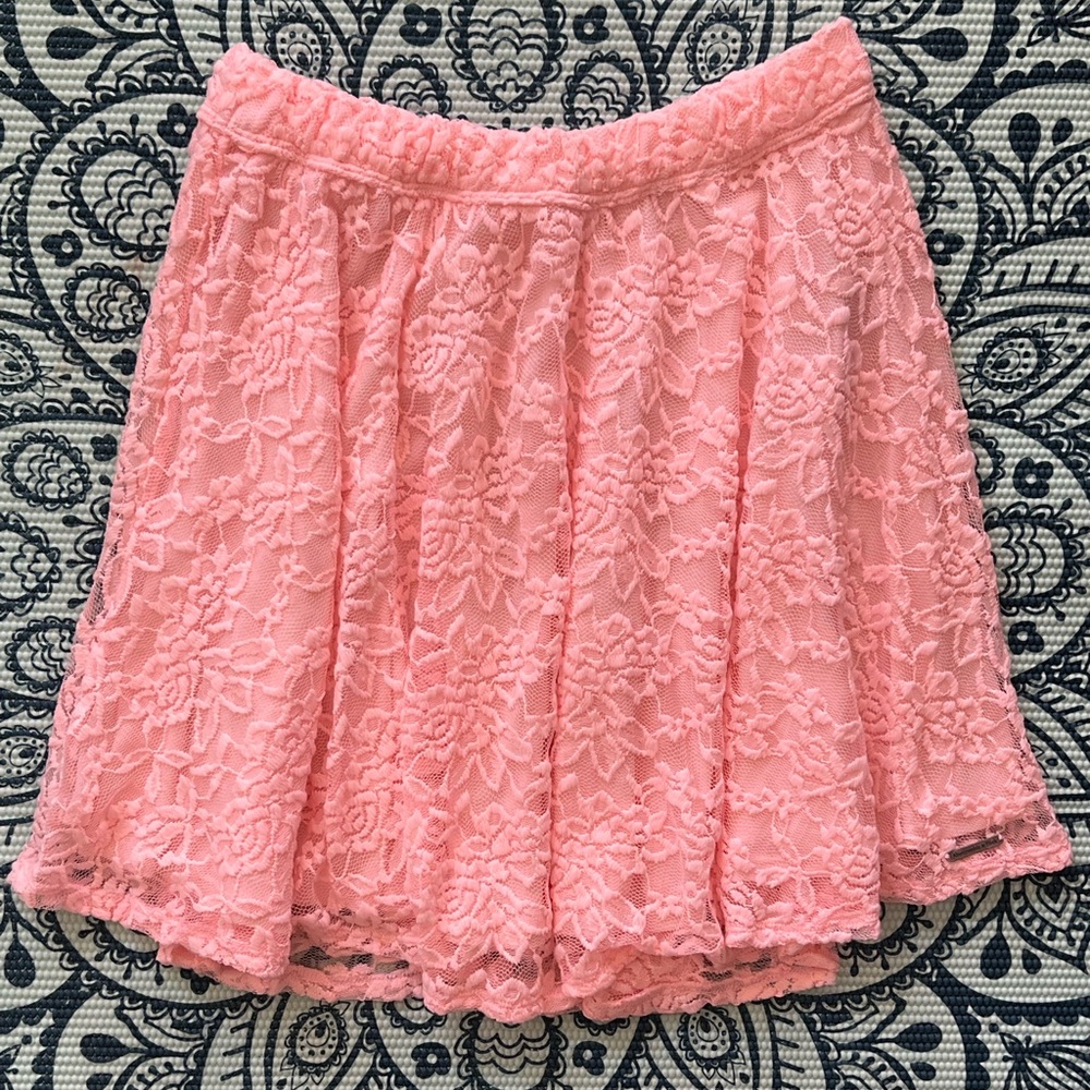 Abercrombie & Fitch Gathered Floral LACE in peach/light coral color.